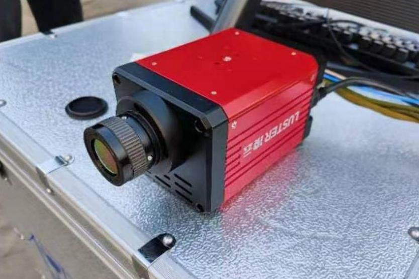 定標(biāo)黑體溫度均勻性調(diào)試系統(tǒng)